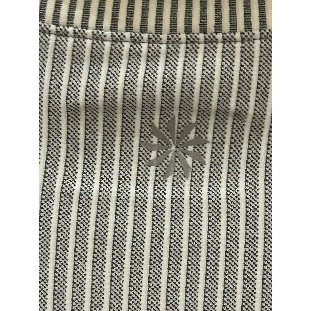 NWT Athleta Flurry Base Layer Turtleneck Light Women's size S - Picture 3 of 7